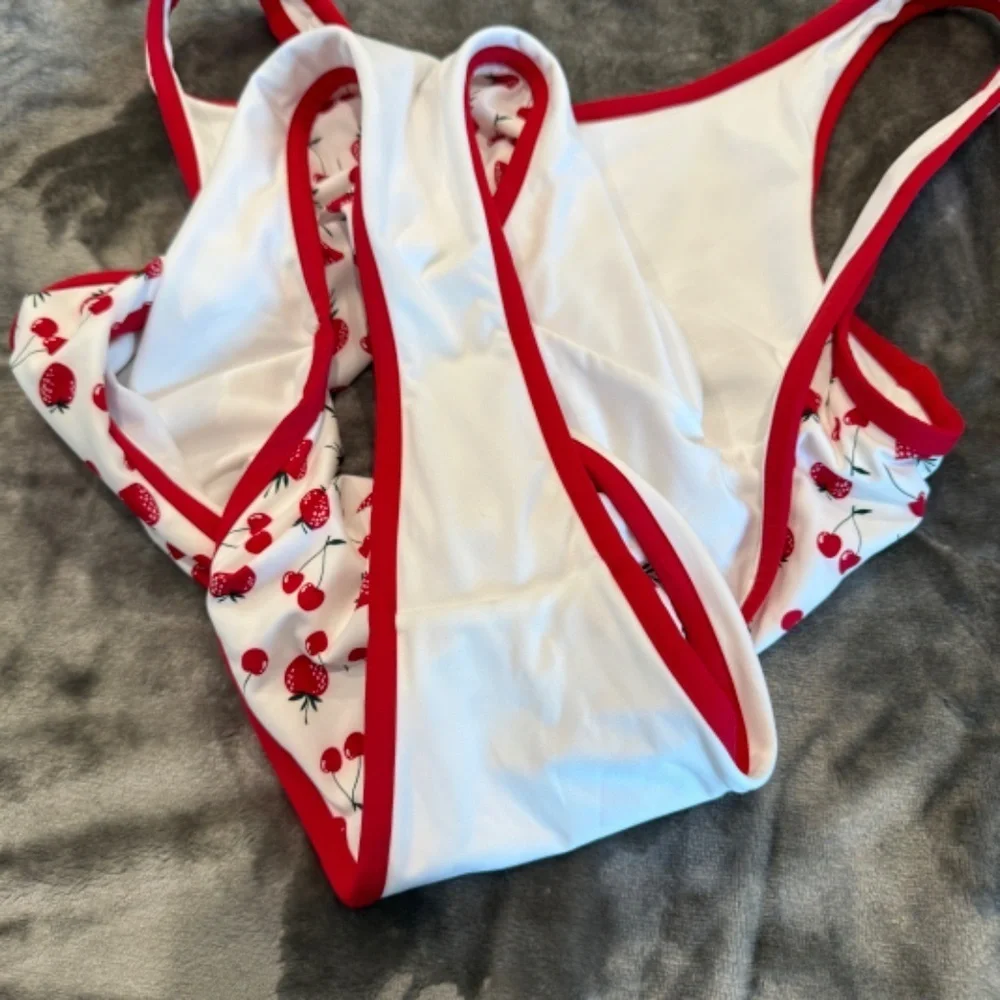 New! FRANKIES BIKINIS x Pink Marlow One Piece strawberry Swimsuit 31558